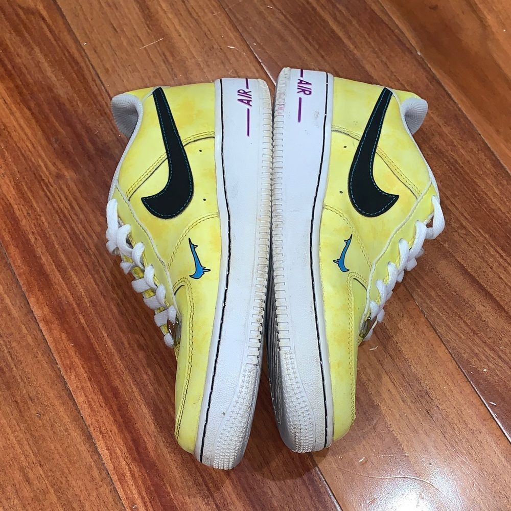 Nike Bright Yellow and Black peace love Air Force 1 Sneakers size 7y - Picture 5 of 8